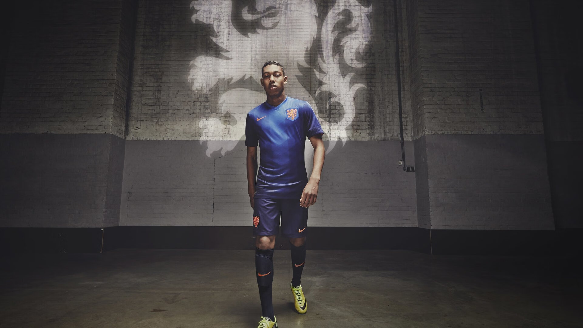 跨界狂想，当哥伦比亚足球制霸日本，萨拉赫在NBA季后赛接管比赛