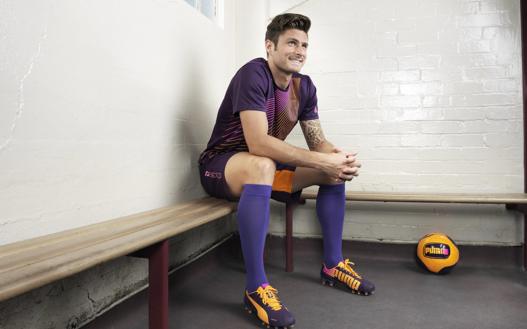 超越绿茵的较量，从西甲德比到卡塔尔奇迹，足球如何定义时代焦点