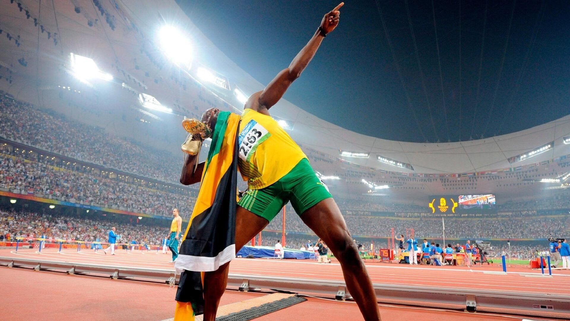 冷门之夜，泰国队横扫德国队，李梓嘉扛起全队改写亚洲羽球历史